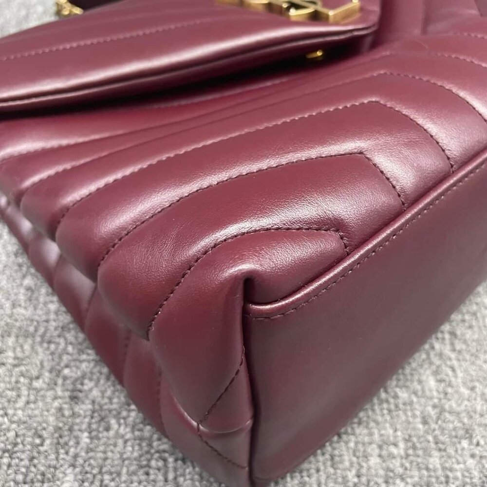 100% Authentic Yves Saint Laurent Medium leather Shoulder Bag - Picture 7 of 14